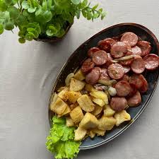 Calabresa com mandioca